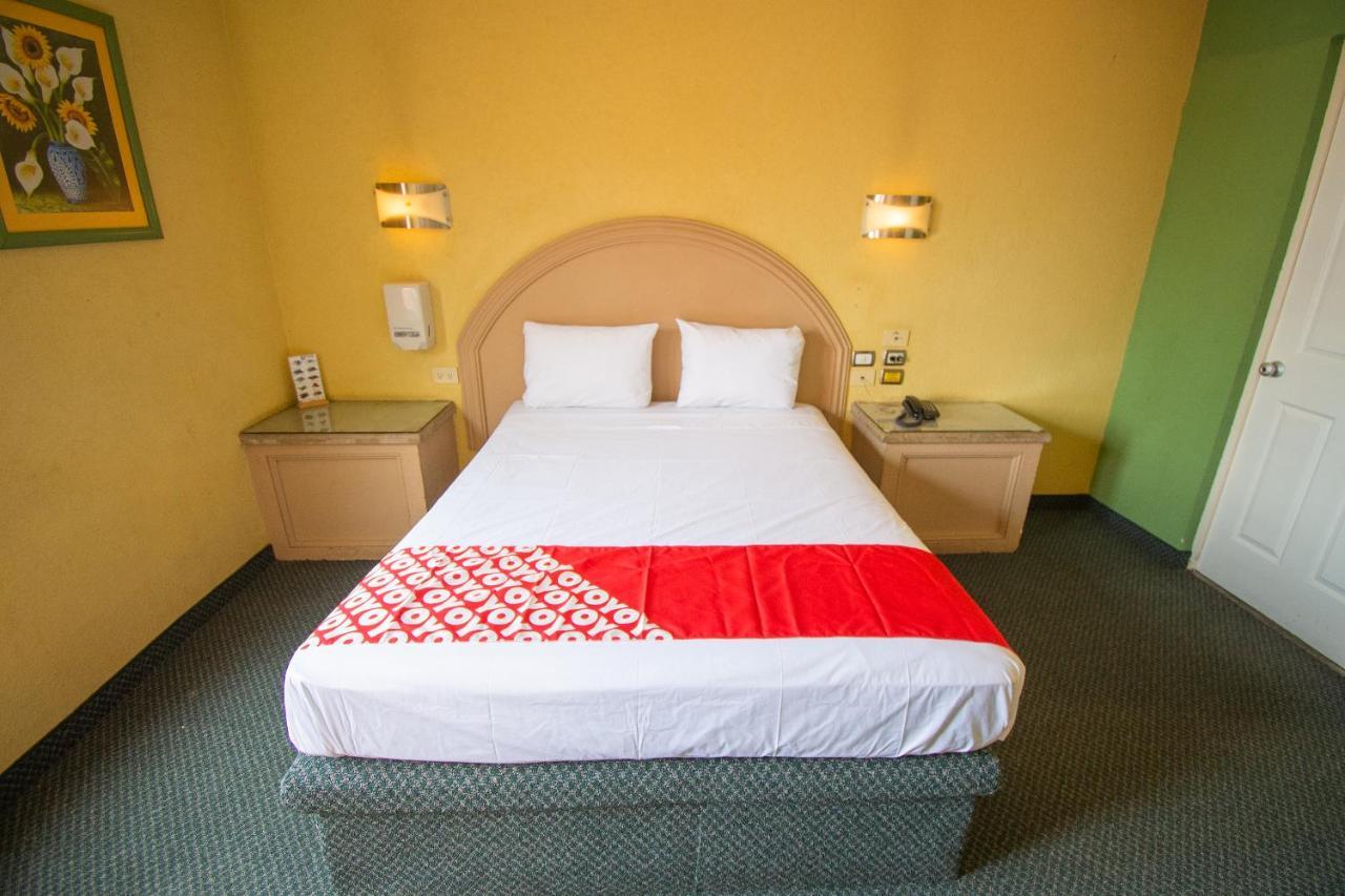 Auto Hotel Hacienda Arriba Леон Екстериор снимка