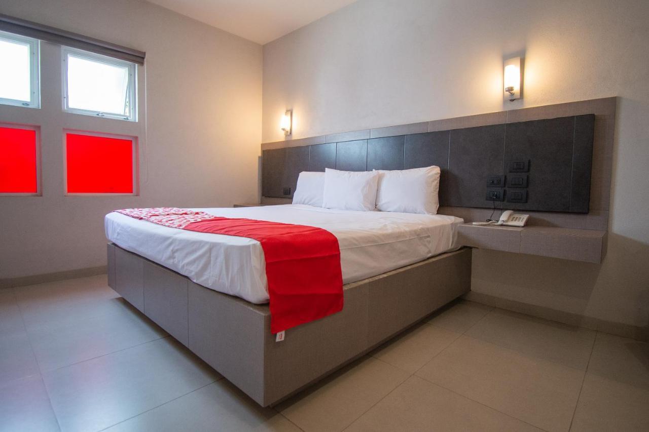 Auto Hotel Hacienda Arriba Леон Екстериор снимка