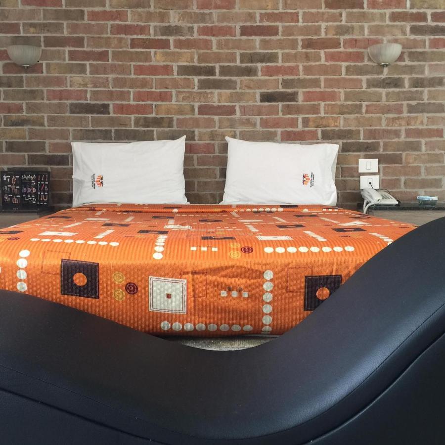 Auto Hotel Hacienda Arriba Леон Екстериор снимка